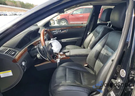 2013 Mercedes-Benz S 550 z USA, uszkodzony, nr VIN WDDNG7DB4DA532539